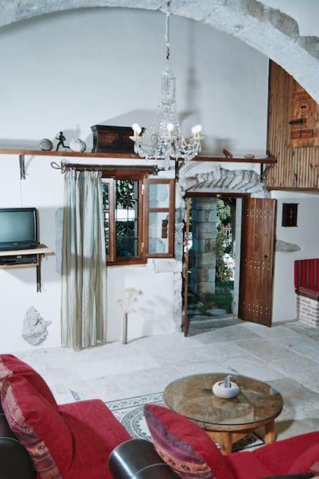 Traditional Villa With Pool In Sfakia Imbros Exterior foto